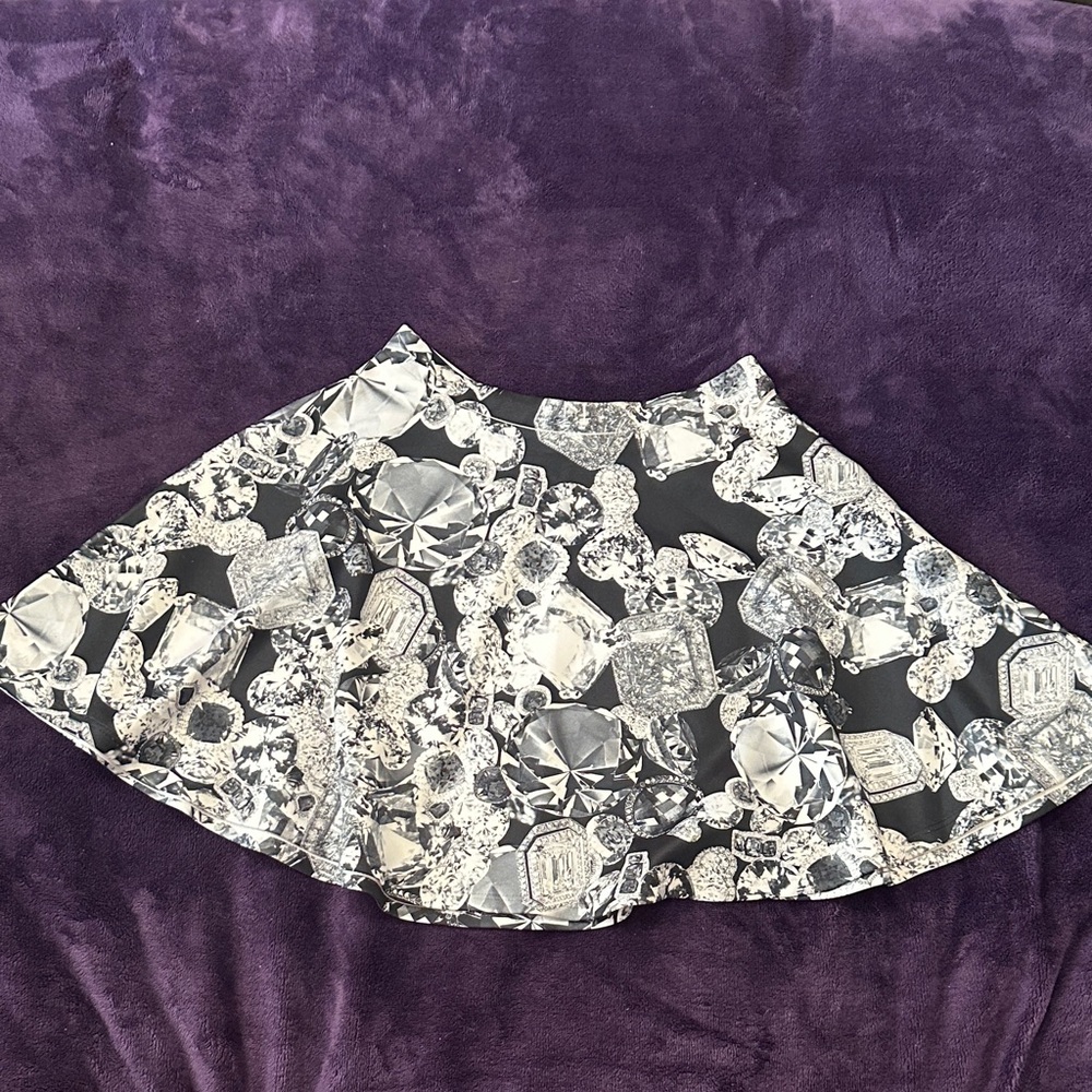 3/10 Black and White Diamond/ Gem Print Skater Skirt